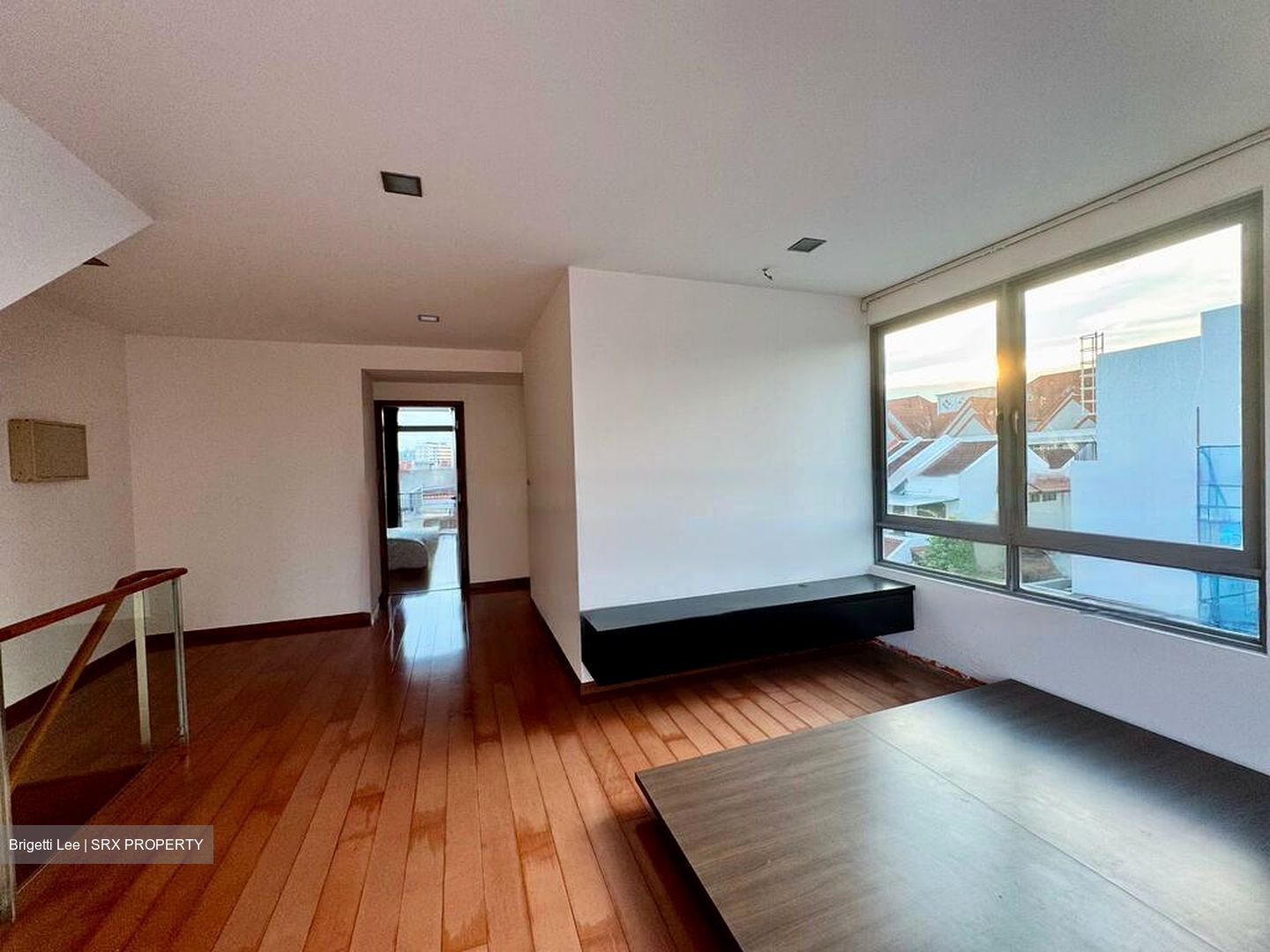 Hillside Drive (D19), Terrace #475961881
